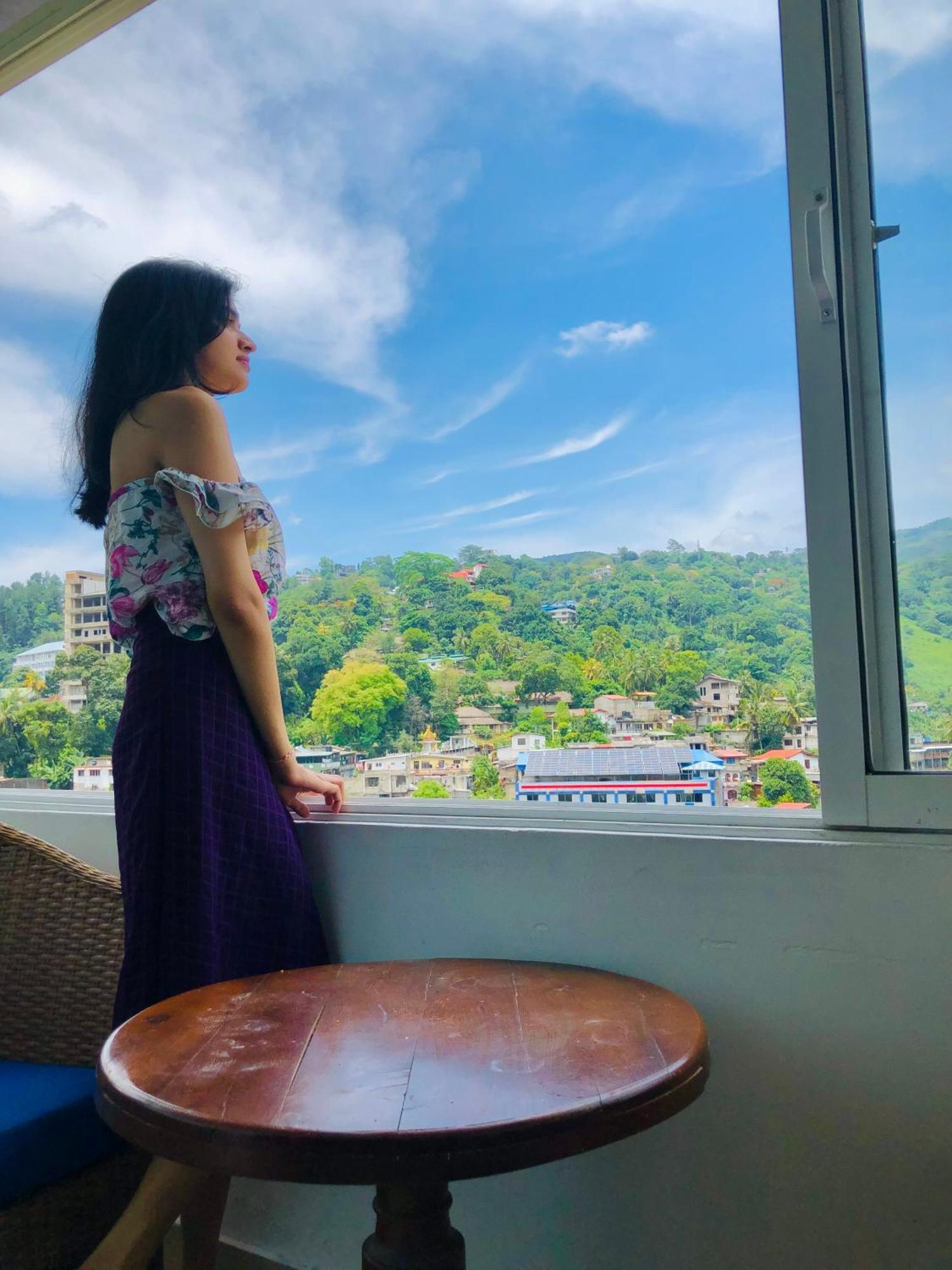 Quick Stop Inn 캔디 외부 사진